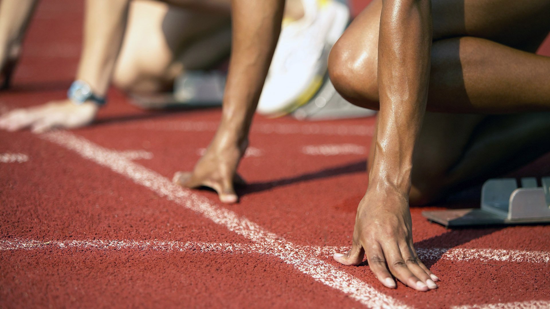 女子4×200米自由泳接力美国队拼搏精彩，女子4×100米自由泳接力决赛