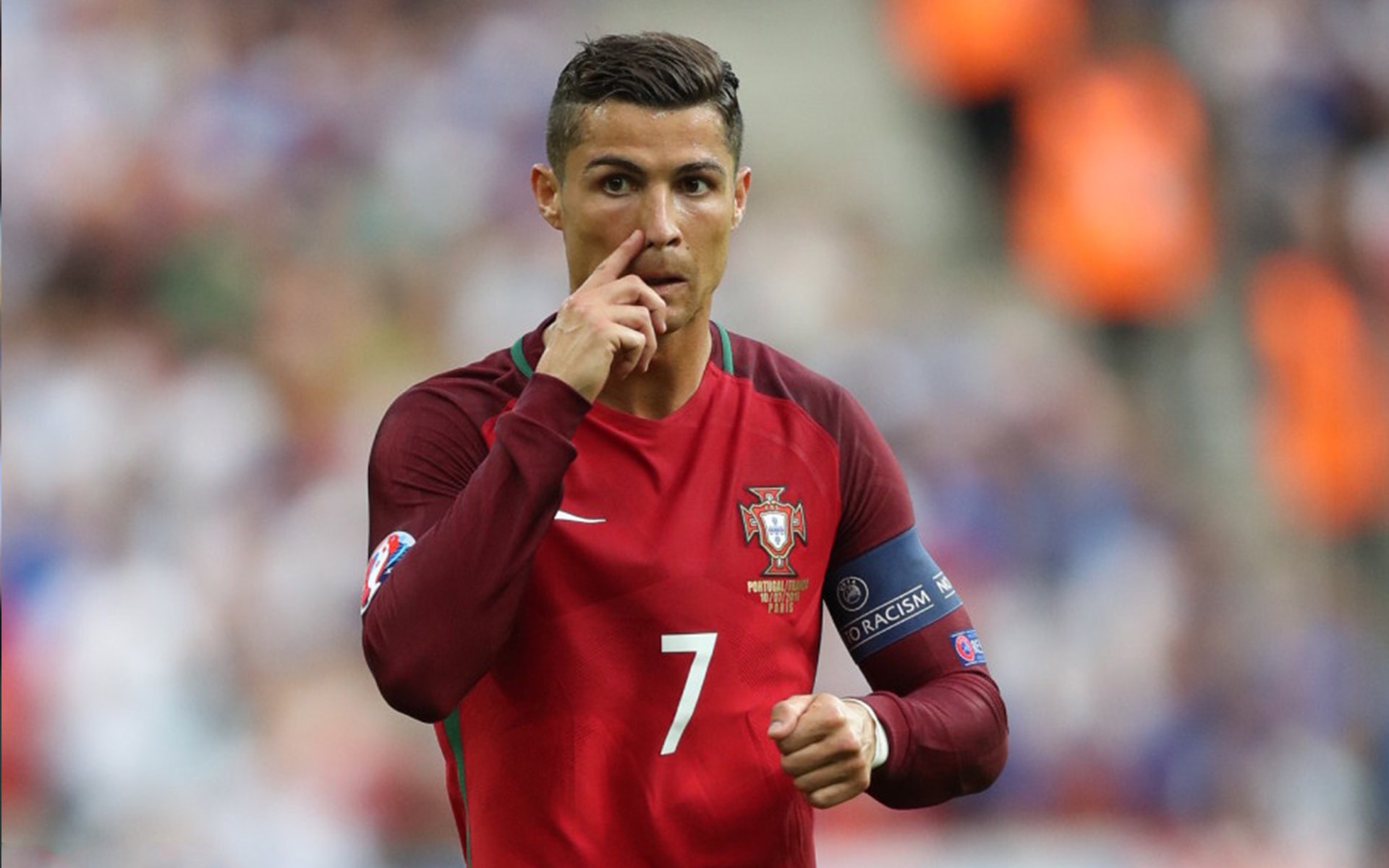 爱游戏-火箭训练氛围高涨球员相互加油打气，火箭队训练